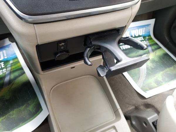 2015 Toyota Sienna L FWD 7-Passenger V6 for sale in Newport, VT – photo 16