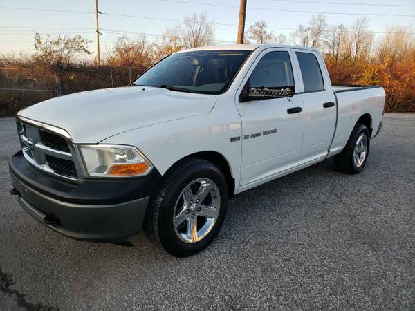 2011 Ram 1500 Quad cab SLT 4x4 - cars & trucks - by owner - vehicle... for sale in Fort Wayne, IN – photo 3