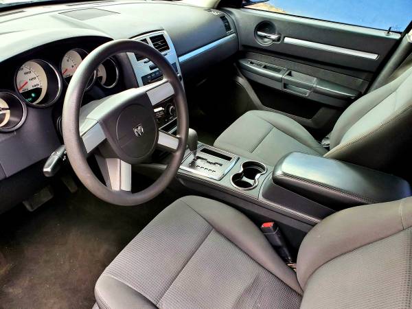 2009 Dodge Charger SE**$3995**140k**Runs Great!** - cars & trucks -... for sale in Detroit, MI – photo 4