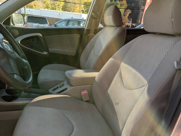 Wow! A 2006 Toyota RAV4 with 138,276 Miles-Hartford - cars & trucks... for sale in Thomaston, CT – photo 20