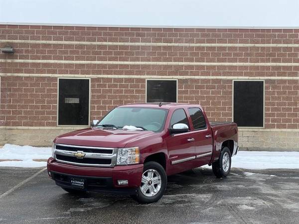 2007 Chevrolet Silverado 1500 LTZ : 4WD LOW MILES SUNROOF for sale in Madison, WI – photo 2