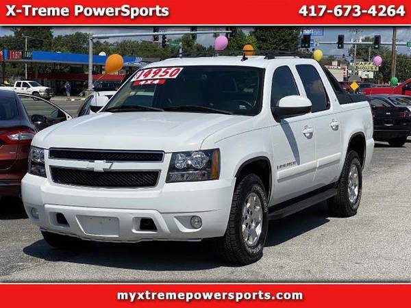 2008 Chevrolet Avalanche CREW CAB 4X4 - cars & trucks - by dealer -... for sale in Webb City, MO
