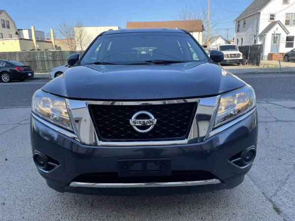 2013 Nissan Pathfinder Sv AWD Gray 82K Miles Clean Title Paid Off for sale in Baldwin, NY – photo 2