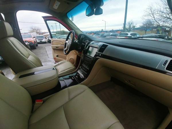 2009 Cadillac Escalade Base - cars & trucks - by dealer - vehicle... for sale in Loveland, CO – photo 22