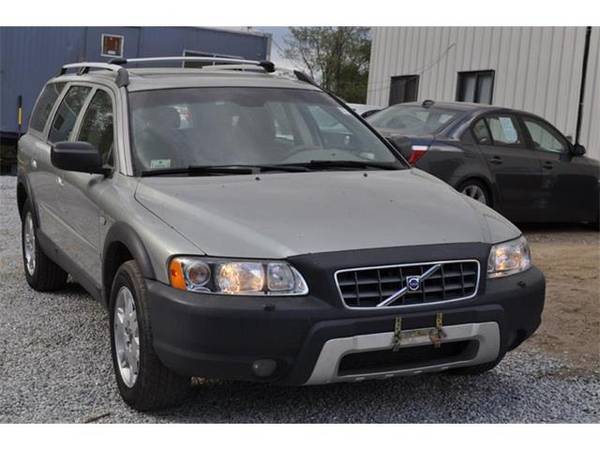 2005 Volvo XC70 wagon Base AWD 4dr Turbo Wagon (SILVER) for sale in Hooksett, MA