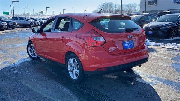 2014 Ford Focus SE hatchback Red - - by dealer for sale in Iowa City, IA – photo 4