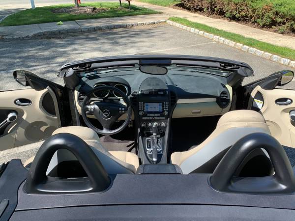 2005 Black Diamond Mercedes Benz SLK 350 Hard Top Convertible Mint for sale in Other, NY – photo 15