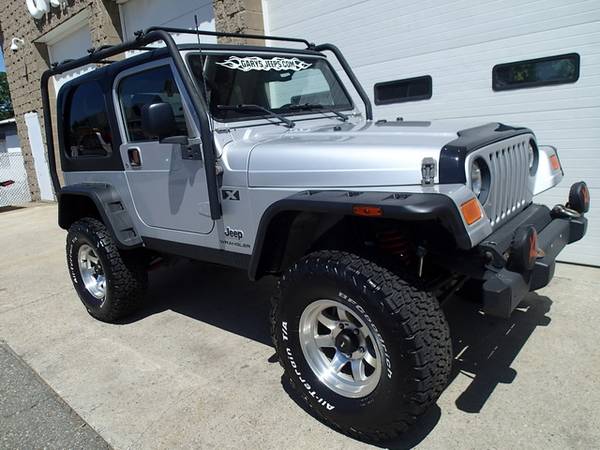 2005 Jeep Wrangler 6 cyl, auto, 4 inch lift, Hardtop, 75,000 miles for sale in Chicopee, MA – photo 3