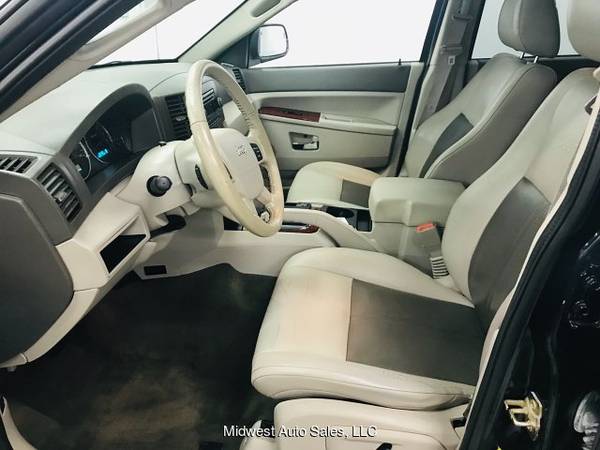 2006 Jeep Grand Cherokee Limited V8 Sunroof, Heated Leather! Very Nice for sale in Eden Prairie, MN – photo 9