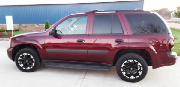 2005 Chevy Trailblazer - cars & trucks - by dealer - vehicle... for sale in Plover, WI – photo 3