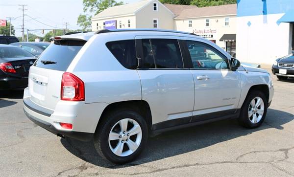 2011 Jeep Compass Sport - 4x4 - SUNROOF for sale in Salem, MA – photo 5