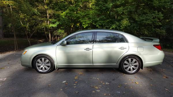 2005 Toyota Avalon (ONLY 90,404 MILES) for sale in Warsaw, IN – photo 2