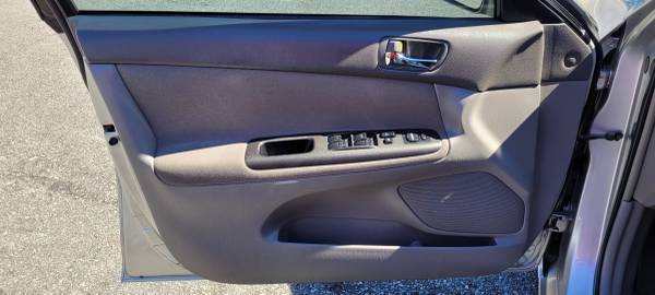 2005 Toyota Camry LE - Sedan, EXTRA CLEAN! - - by for sale in TAMPA, FL – photo 10