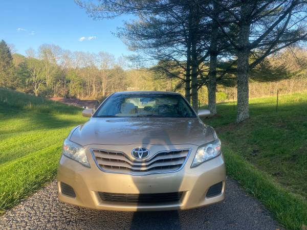2010 Toyota Camry SE Low Miles for sale in Annville, KY – photo 2