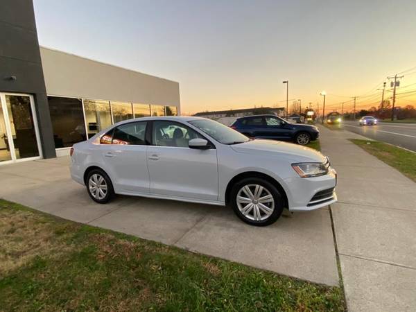 Look What Just Came In! A 2017 Volkswagen Jetta with only for sale in Meriden, CT – photo 7