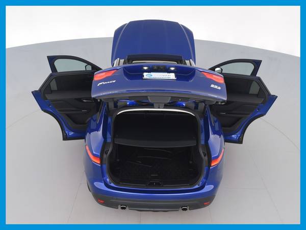 2018 Jag Jaguar FPACE 35t Premium Sport Utility 4D suv Blue for sale in Ronkonkoma, NY – photo 18