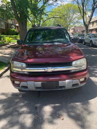 2004 chevy trailblazer 3 rows excellent condition for sale in Bronx, NY – photo 2