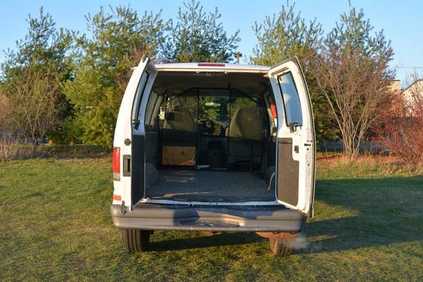 2005 Ford E-350 Super Duty Cargo Van - cars & trucks - by dealer -... for sale in Crystal Lake, WI – photo 9