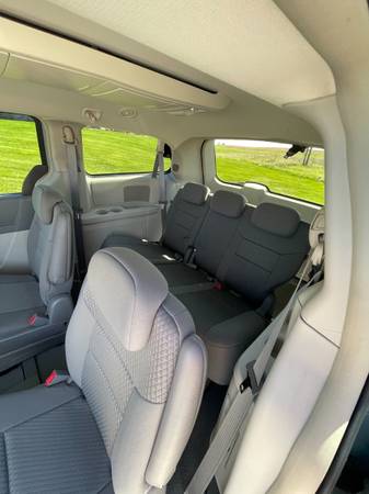 2009 Chrysler Town & Country Touring for sale in Traverse City, MI – photo 9