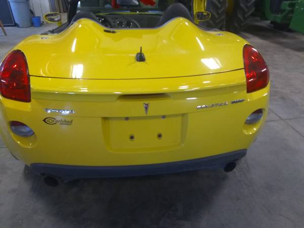 Pontiac Solstice GXP - cars & trucks - by owner - vehicle automotive... for sale in Rock Rapids, SD – photo 2