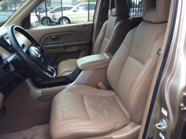 THIRD ROW SEATING!!! 2004 Honda Pilot EXL ***FREE WARRANTY *** -... for sale in Metairie, LA – photo 14