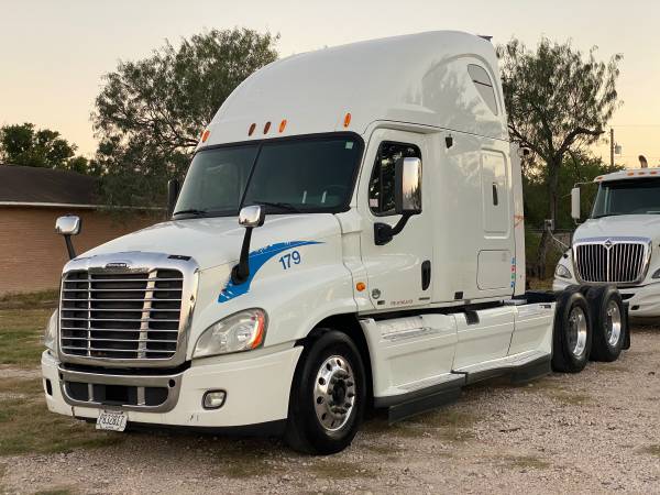 Freightliner - cars & trucks - by owner - vehicle automotive sale for sale in McAllen, TX – photo 6