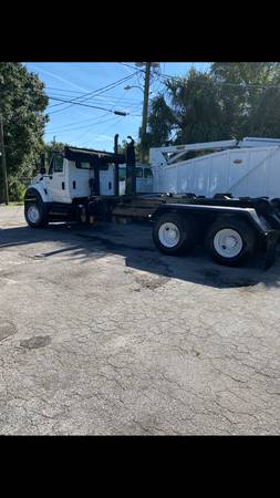 2005 INTERNATIONAL WORKSTAR 7600 HOOKLIFT (ROLL OFF) TRUCK - cars &... for sale in Tampa, TX – photo 2