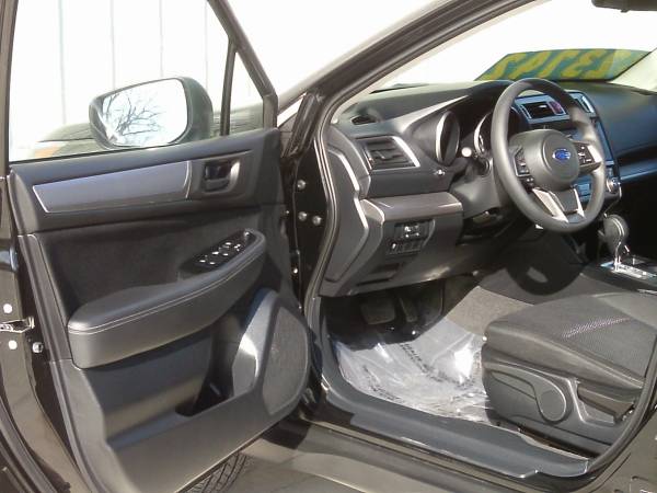2018 Subaru Outback - 6k miles - cars & trucks - by dealer - vehicle... for sale in Silvis, IA – photo 7