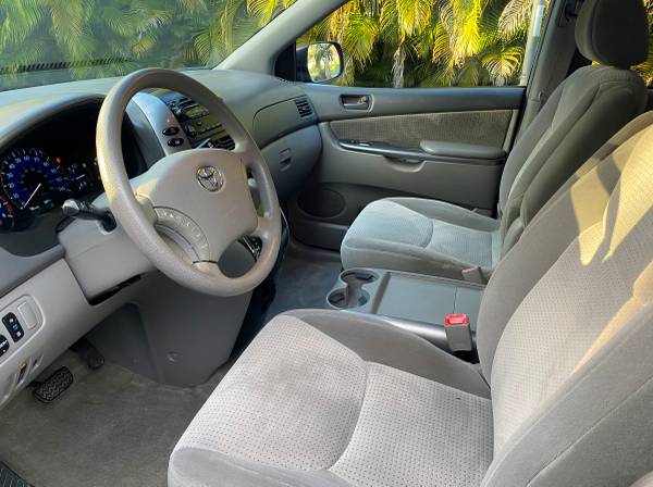 2007 Toyota Sienna LE - cars & trucks - by owner - vehicle... for sale in Palmetto Bay, FL – photo 11