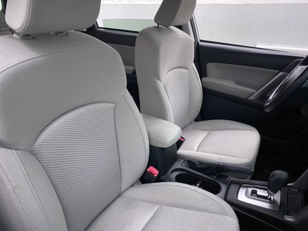 2015 Subaru Forester 2.5i Premium Sport Utility 4D hatchback White -... for sale in Austin, TX – photo 23
