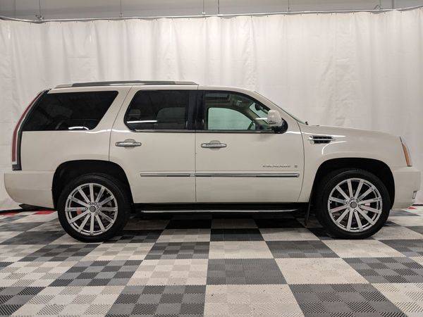 2007 CADILLAC ESCALADE LUXURY for sale in North Randall, OH – photo 9