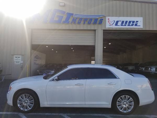 2014 Chrysler 300 4dr Sdn 300C AWD , PREMIUM , LEANTHER , NAVI ,... for sale in Sacramento , CA – photo 4