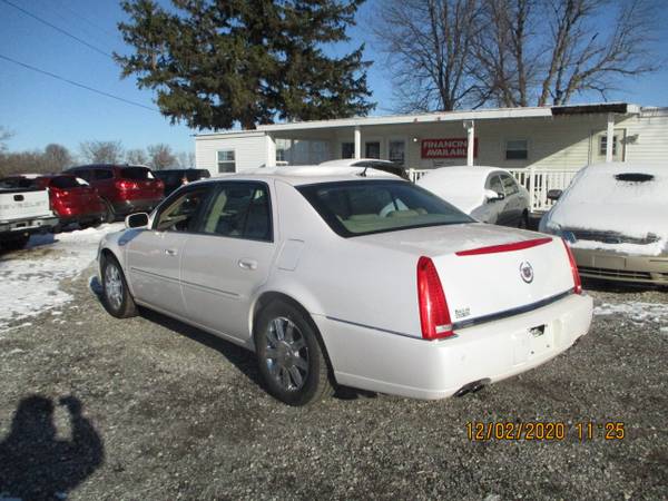 2006 CADILAC DTS 94K LIKE NEW - cars & trucks - by dealer - vehicle... for sale in Perrysburg, OH – photo 3