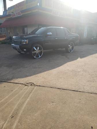 Chevy Avalanche 2008 Z71 - cars & trucks - by owner - vehicle... for sale in Little Rock, AR – photo 6