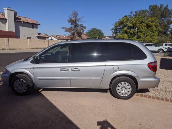2006 Town and Country mini van - cars & trucks - by owner - vehicle... for sale in Peoria, AZ – photo 4