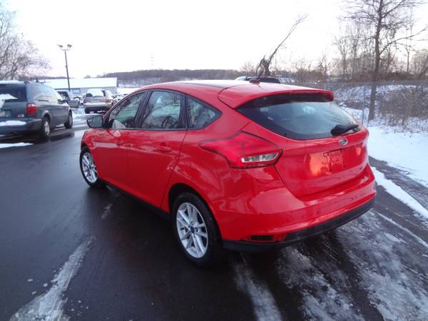 2015 Ford Focus SE Hatch - cars & trucks - by dealer - vehicle... for sale in Shakopee, MN – photo 5