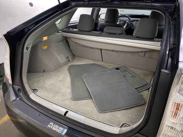 2013 Toyota Prius Plugin Hybrid Hatchback 4D hatchback Gray -... for sale in Farmington, MI – photo 21