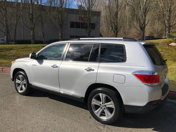 2011 Toyota Highlander Limited 4WD - Clean title, Third Row for sale in Kirkland, WA – photo 7