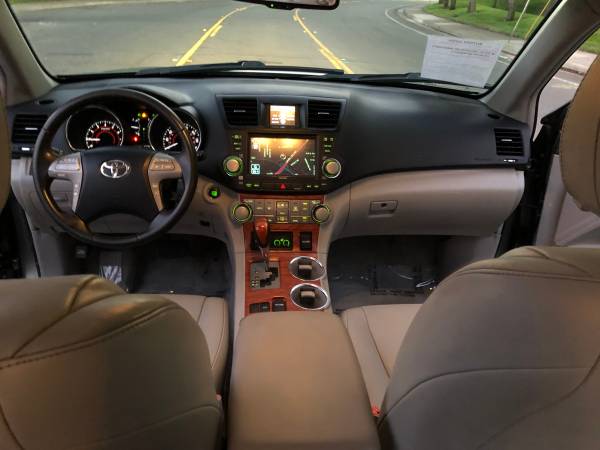 2010 TOYOTA HIGHLANDER LIMITED FWD. POWER LOADED SUPER CLEAN !!! for sale in Sacramento , CA – photo 21