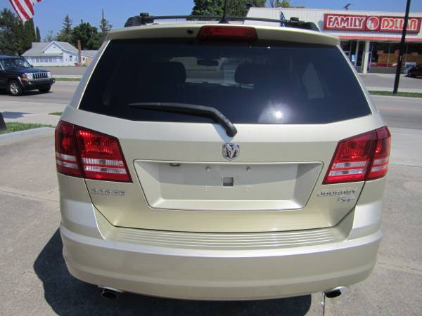2010 DODGE JOURNEY RT FWD - cars & trucks - by dealer - vehicle... for sale in New Castle, IN 47362, IN – photo 7