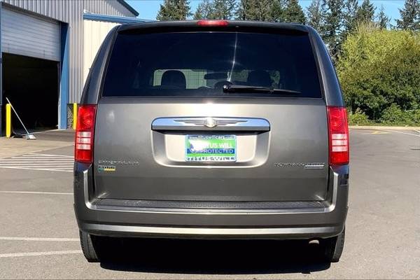 2010 Chrysler Town & Country LX Minivan, Passenger for sale in Olympia, WA – photo 4