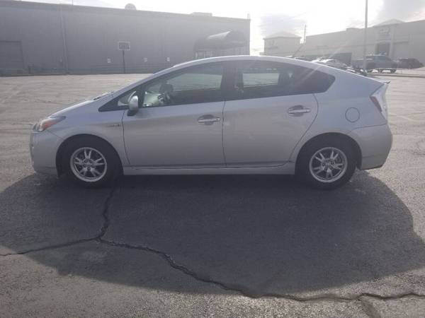 2011 Toytoa Prius IV Great Gas Mileage - Leather w/NAV & Back-up!!!... for sale in Tulsa, OK – photo 6