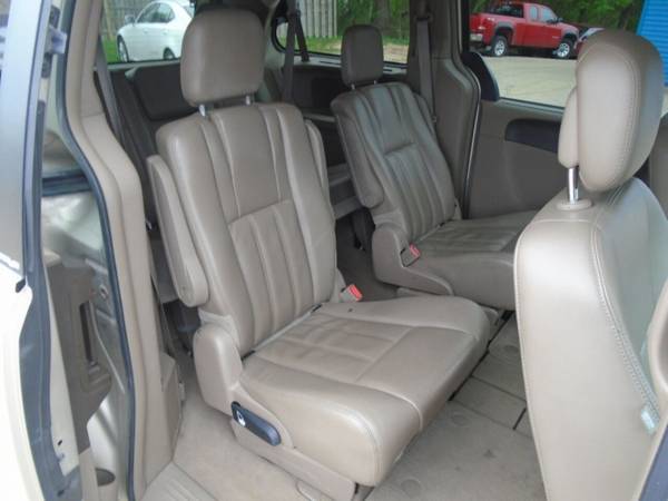 2013 Chrysler Town and Country Touring 4dr Mini Van for sale in Kalamazoo, MI – photo 13