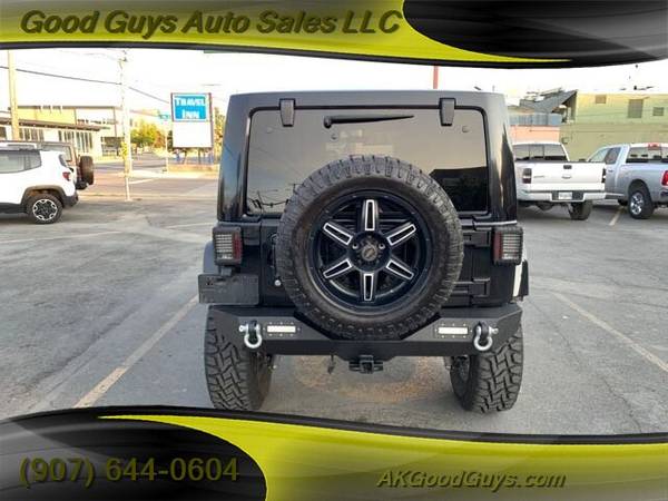 2011 Jeep Wrangler Unlimited / Nav / 37" tires / Heated Seats / SALE for sale in Anchorage, AK – photo 6