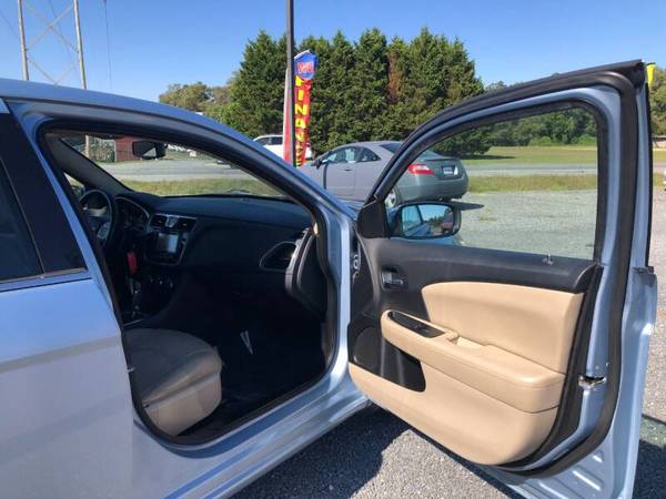 *2012 Chrysler 200- I4* Clean Carfax, Heated Leather, Sunroof, Books... for sale in Dover, DE 19901, MD – photo 19