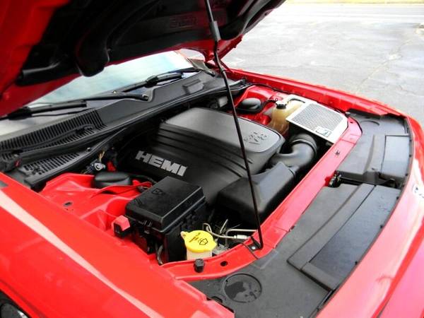 2009 Dodge Challenger RT 5 7L V8 HEMI POWERED WITH 6-SPEED MANUAL for sale in Plaistow, MA – photo 19
