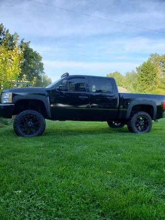 2009 Chevy Silverado 6in lift for sale in Linwood, MI – photo 2