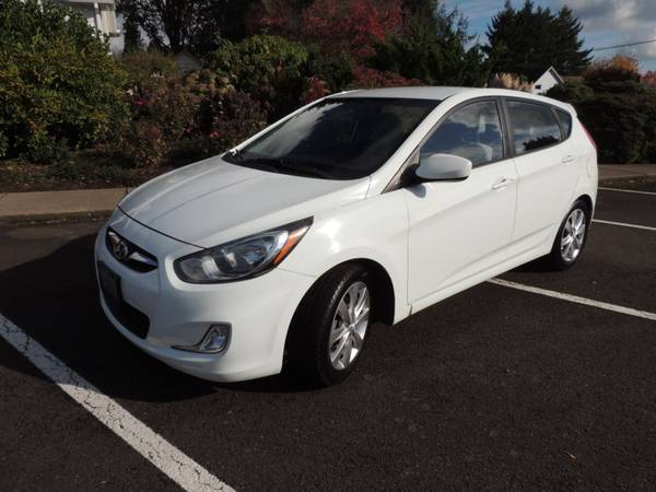 2012 Hyundai Accent SE Clean Title-Low Millage- 2nd Owner for sale in Sublimity, OR