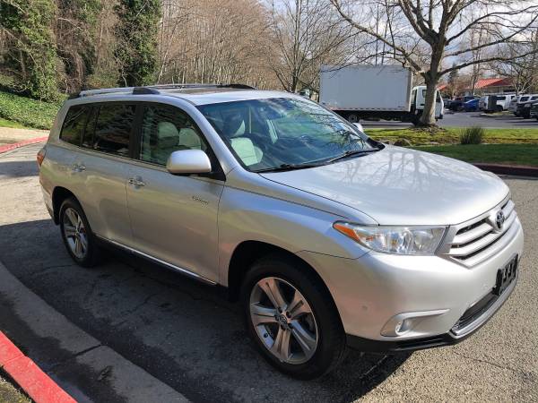2011 Toyota Highlander Limited 4WD - Clean title, Third Row for sale in Kirkland, WA – photo 3