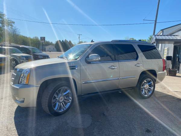 2014 Cadillac Escalade AWD 4dr Platinum - - by dealer for sale in center point, WI – photo 6